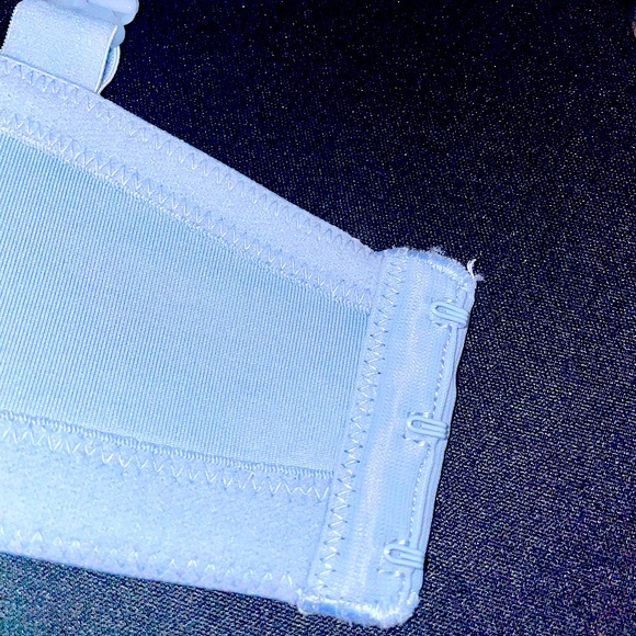 Vanity Fair Light Blue Bra - Picture 7 of 7